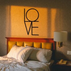 دیوارکوب مشکی طرح love